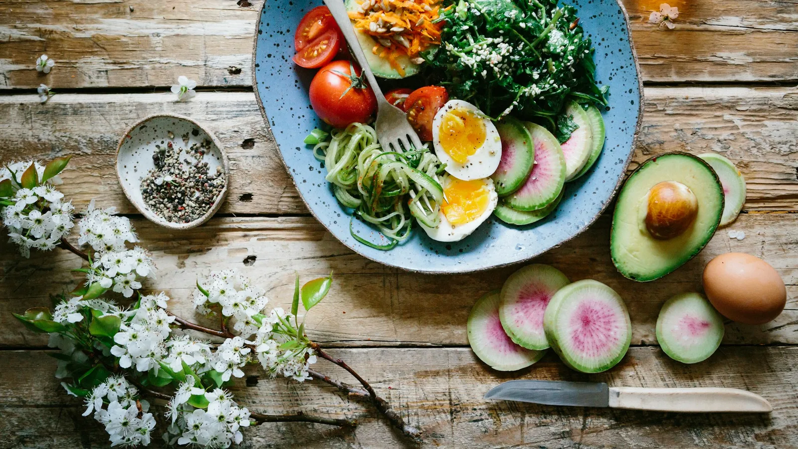 A balanced meal photographed from above for a nutrition estimate.